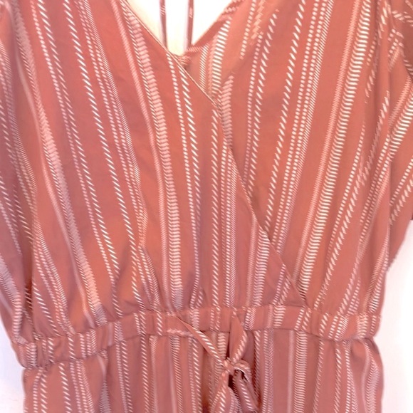⭐️INDULGE Romper, XL, Mauve/White Striped/Flutter Sleeves, Classy & Fun! 💕 - Picture 5 of 13